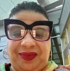 Meet your Posher, Terri